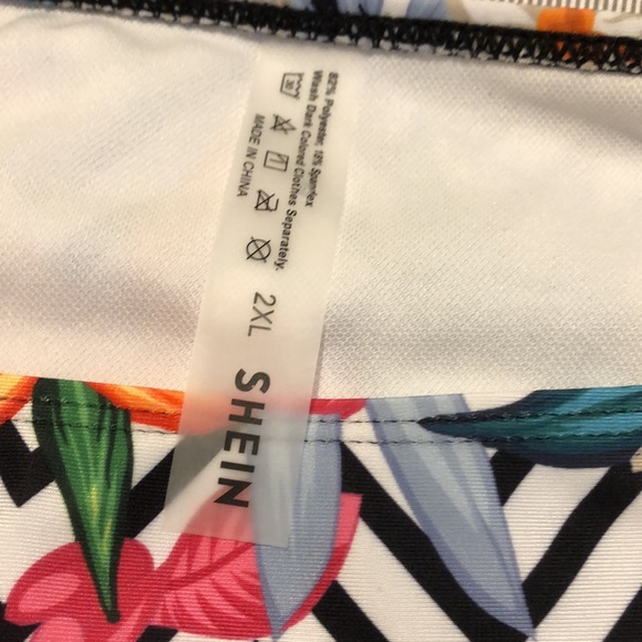 SHEIN Ladies Swimsuit Bottom. - Picture 4 of 5
